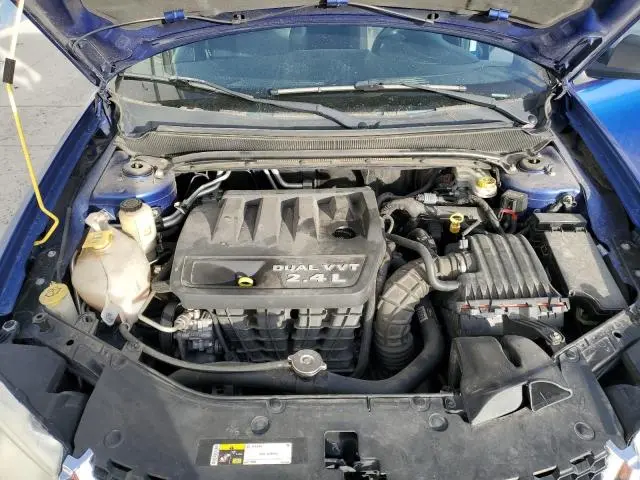 2013 DODGE AVENGER SE  