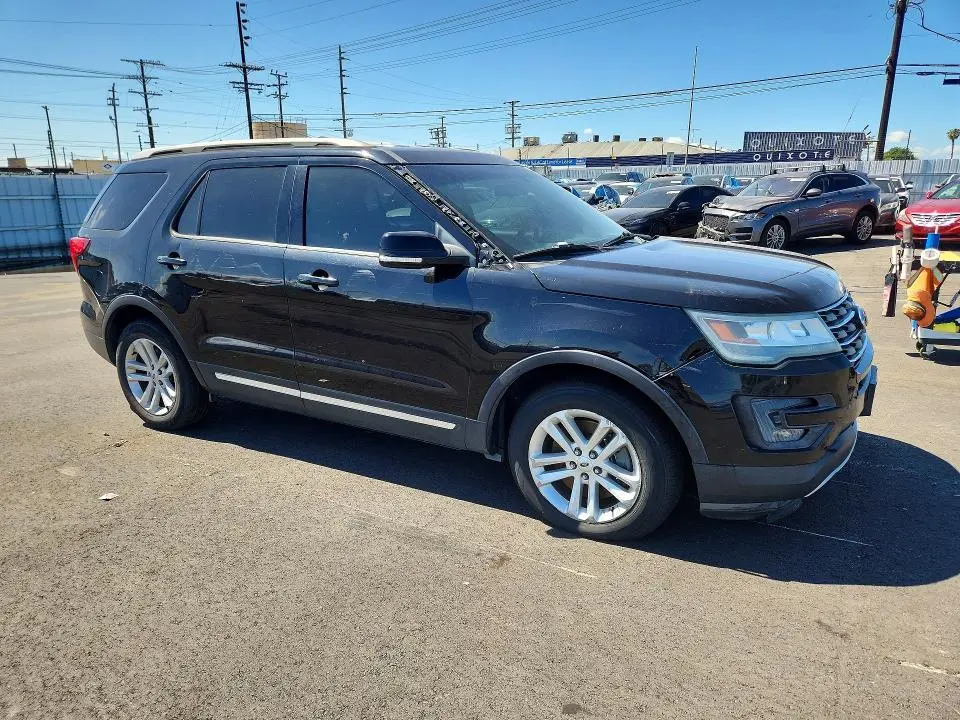 2016 FORD EXPLORER XLT  