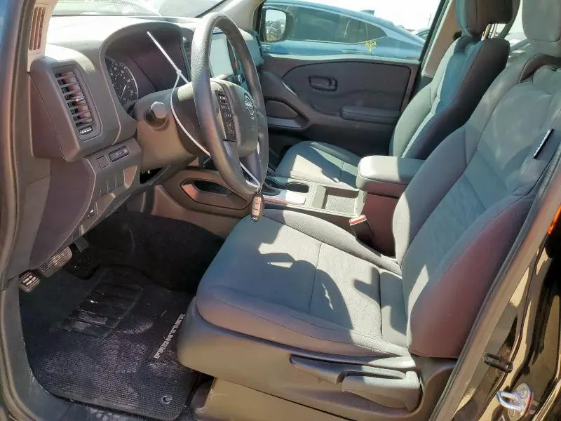 2024 NISSAN FRONTIER S  