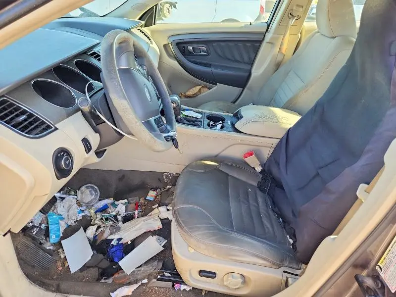 2011 FORD TAURUS SE  