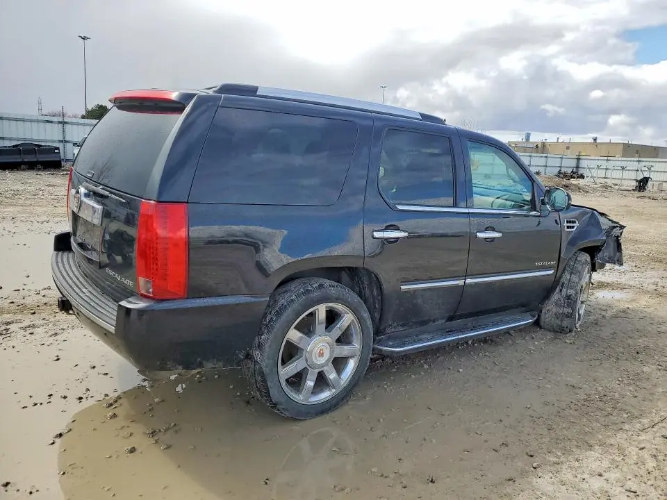 2014 CADILLAC ESCALADE LUXURY  