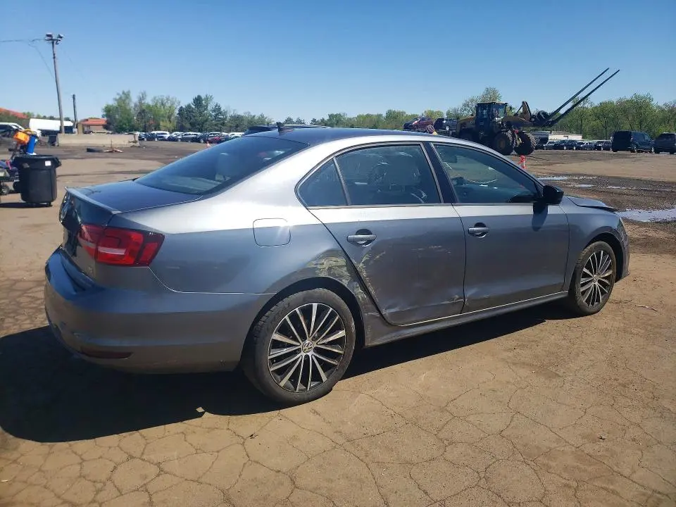 2015 VOLKSWAGEN JETTA SE  
