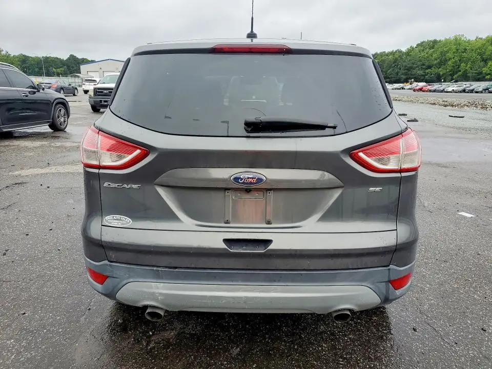 2016 FORD ESCAPE SE  