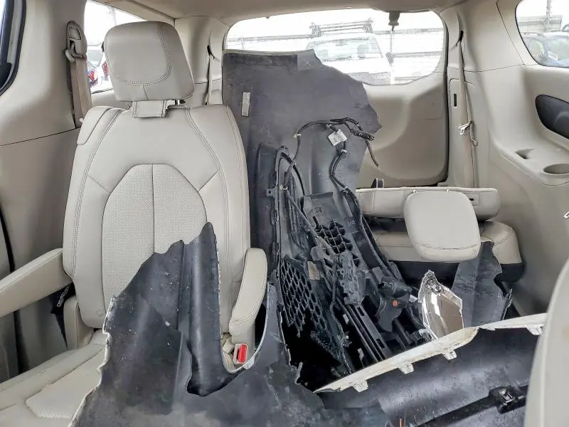2021 CHRYSLER VOYAGER LXI  