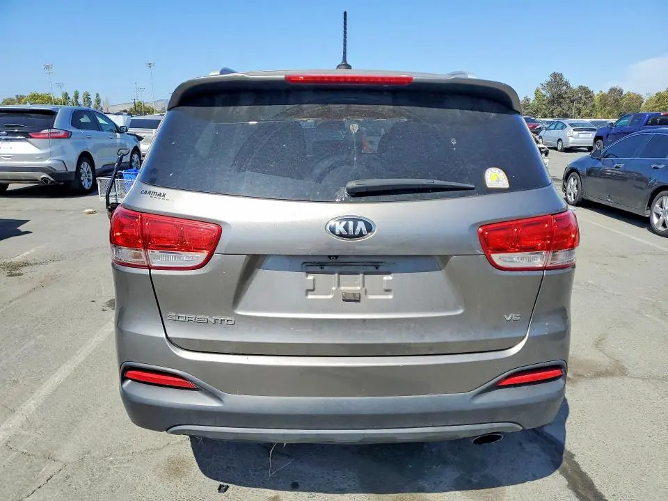 2017 KIA SORENTO LX V6  
