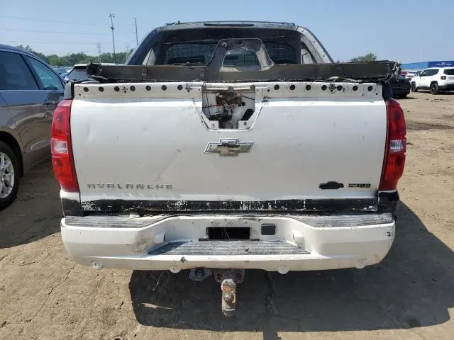 2011 CHEVROLET AVALANCHE LTZ  