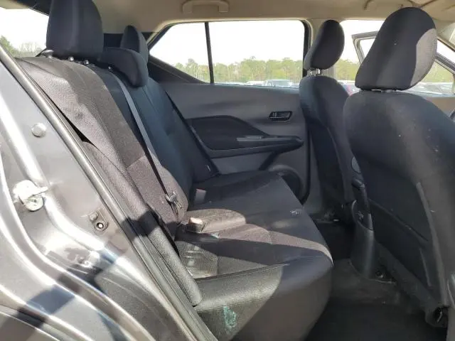 2023 NISSAN KICKS S  