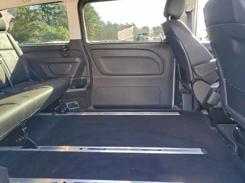 2023 MERCEDES-BENZ METRIS   