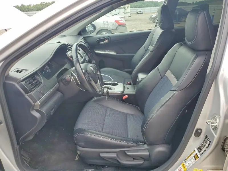 2014 TOYOTA CAMRY SE  