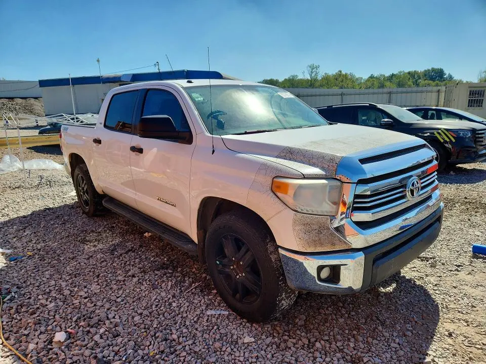 2016 TOYOTA TUNDRA CREWMAX SR5  
