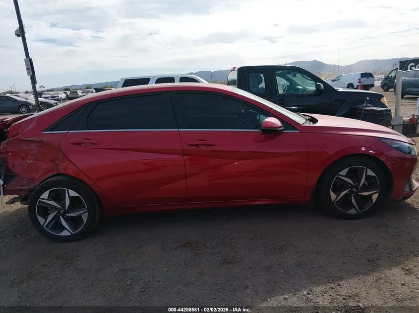 2022 HYUNDAI ELANTRA SEL