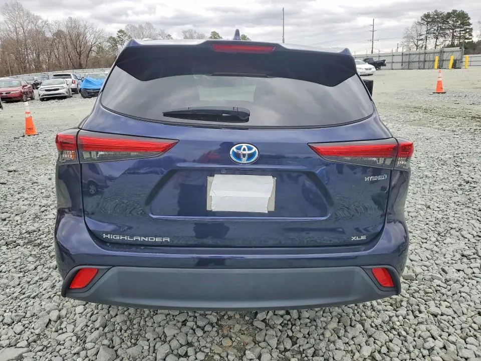 2021 TOYOTA HIGHLANDER HYBRID XLE  