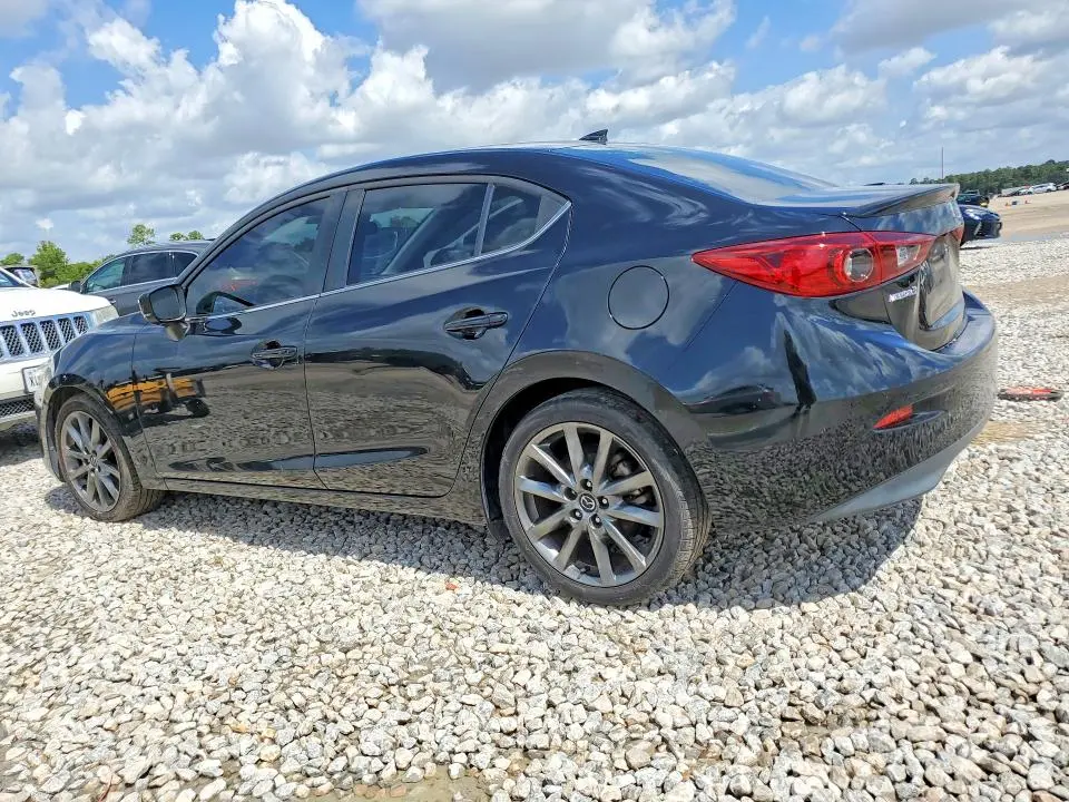 2018 MAZDA 3 TOURING  
