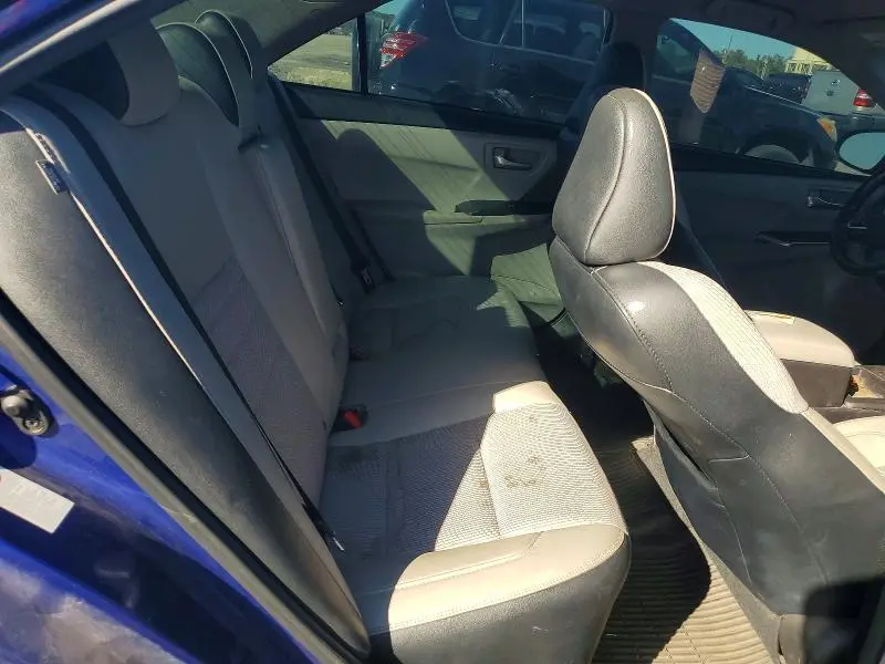 2016 TOYOTA CAMRY SE  