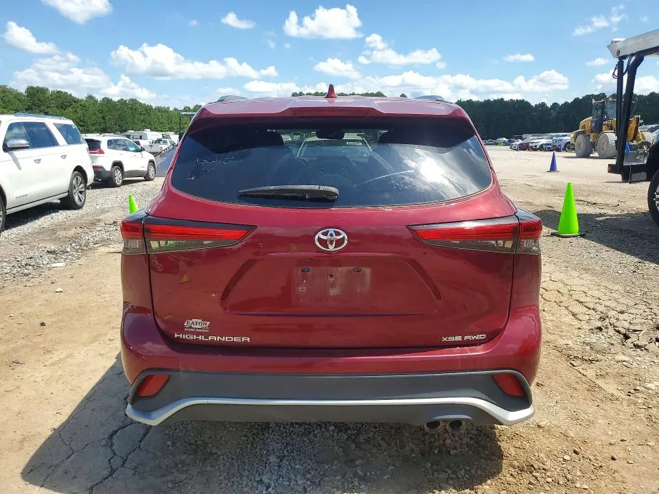 2021 TOYOTA HIGHLANDER XSE  