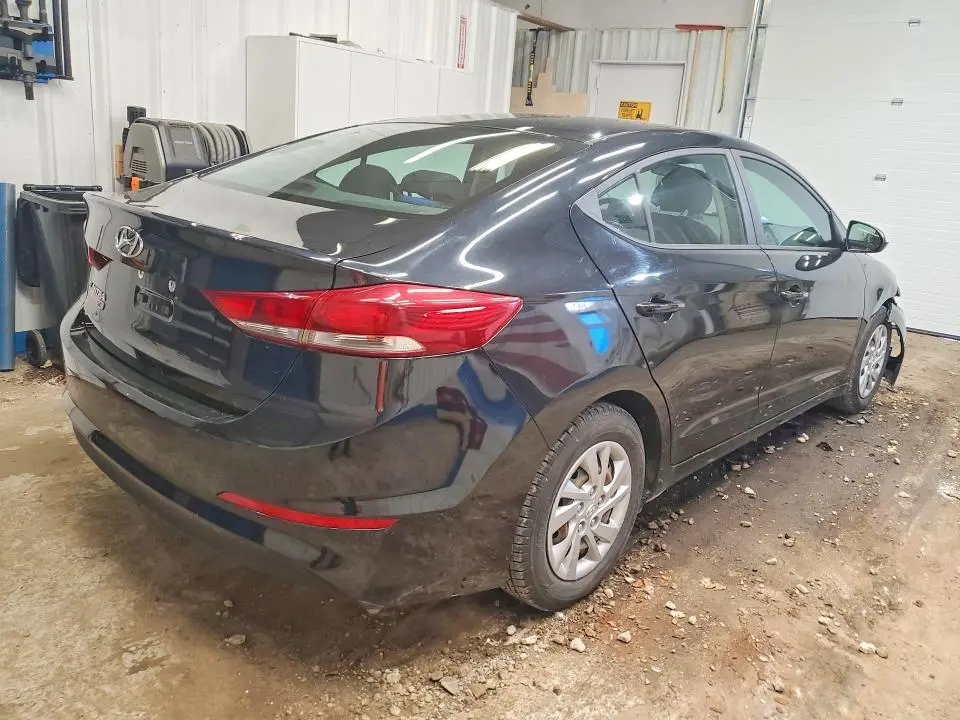2018 HYUNDAI ELANTRA SE  