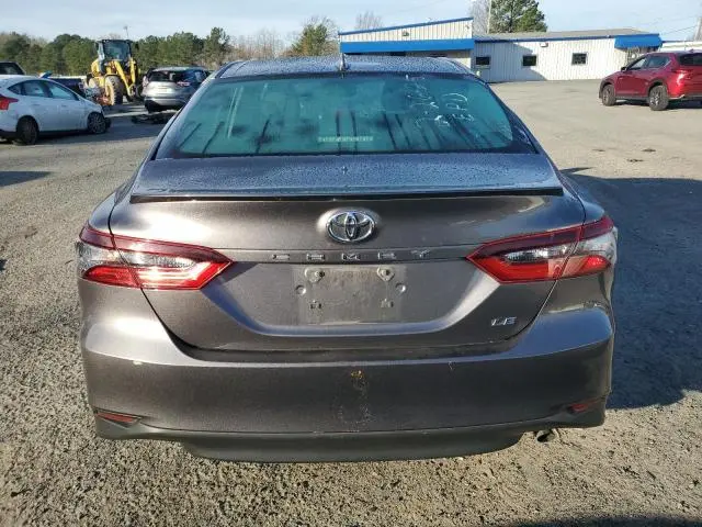 2022 TOYOTA CAMRY LE  