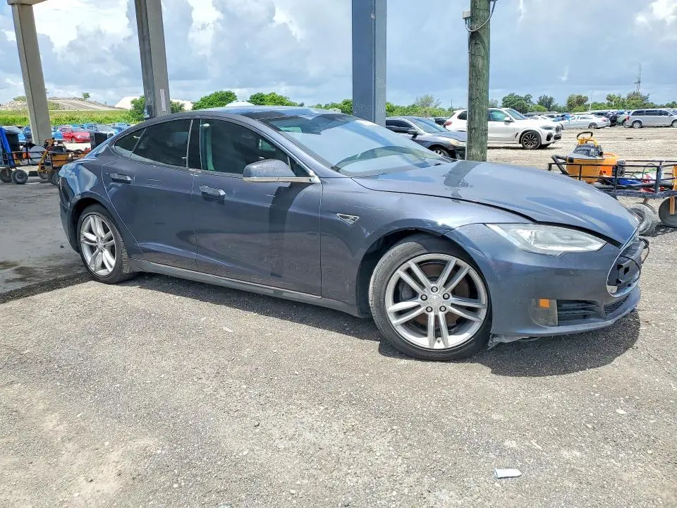 2016 TESLA MODEL S   