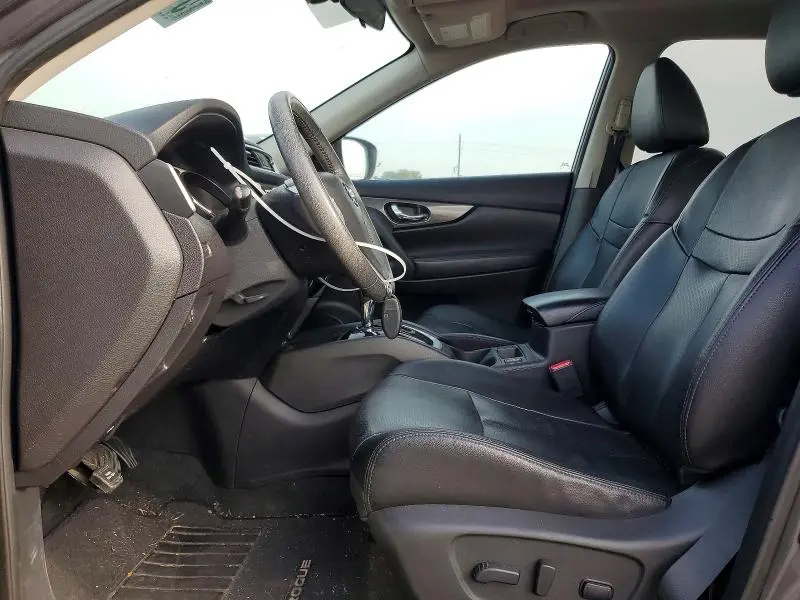 2016 NISSAN ROGUE SL  
