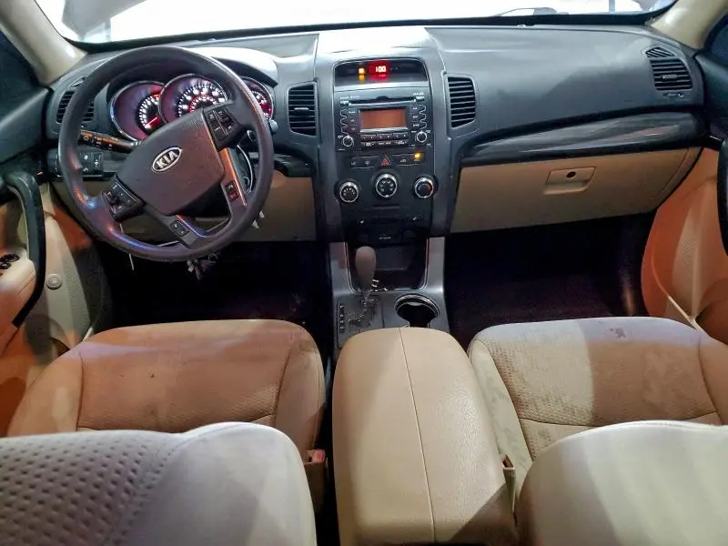 2011 KIA SORENTO BASE  