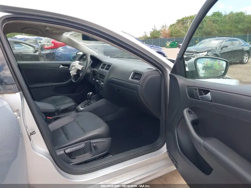 2014 VOLKSWAGEN JETTA 1.8T SE