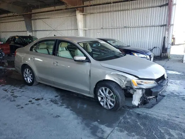2013 VOLKSWAGEN JETTA SE  