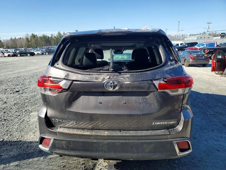 2018 TOYOTA HIGHLANDER LIMITED  