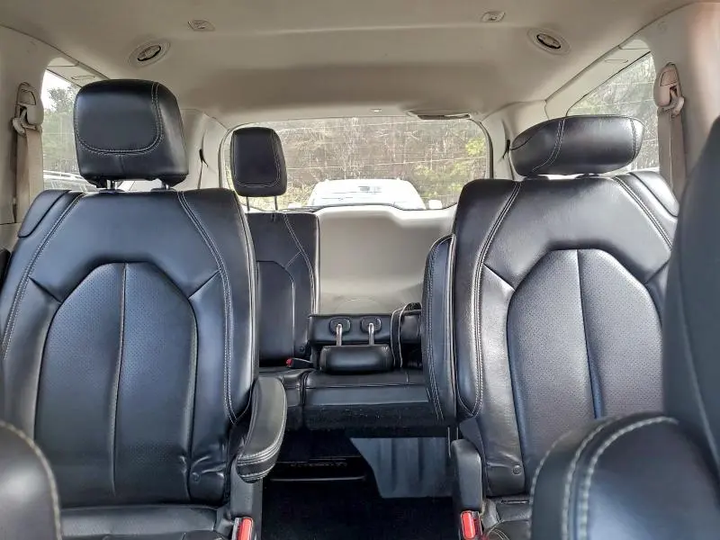 2020 CHRYSLER VOYAGER LXI  