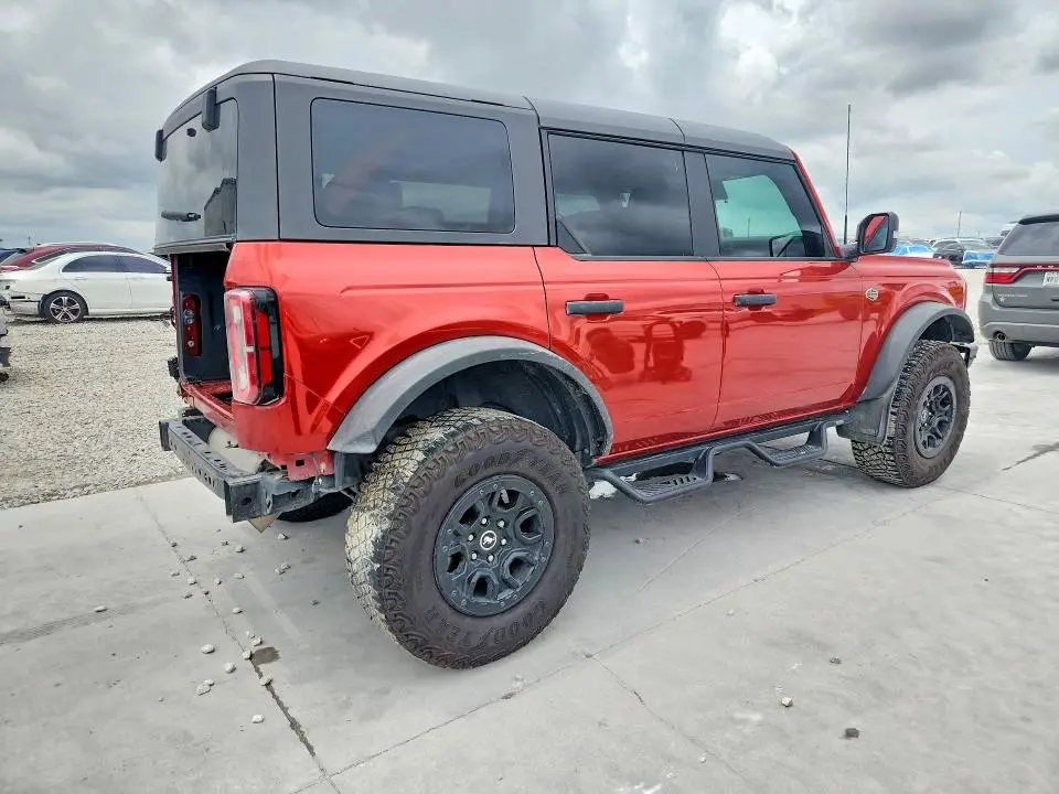 2023 FORD BRONCO BASE  
