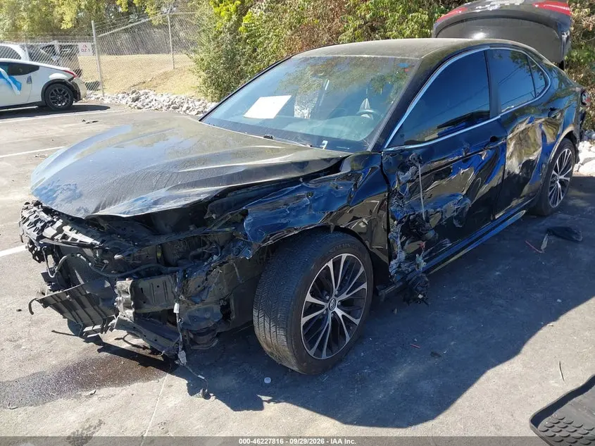 2018 TOYOTA CAMRY SE
