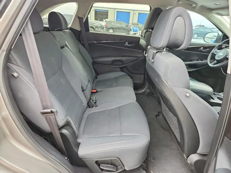 2016 KIA SORENTO L  