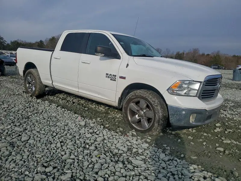 2019 RAM 1500 CLASSIC SLT  