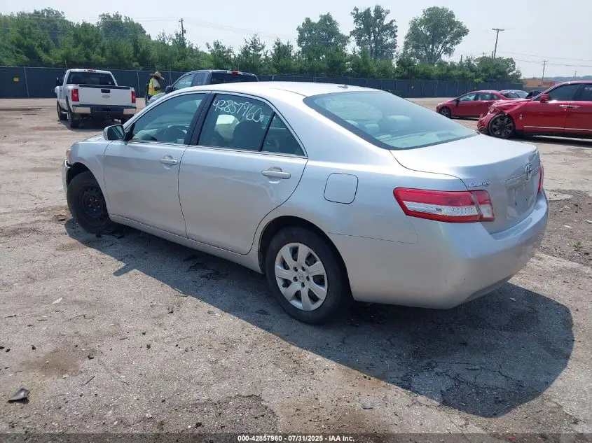 2011 TOYOTA CAMRY LE