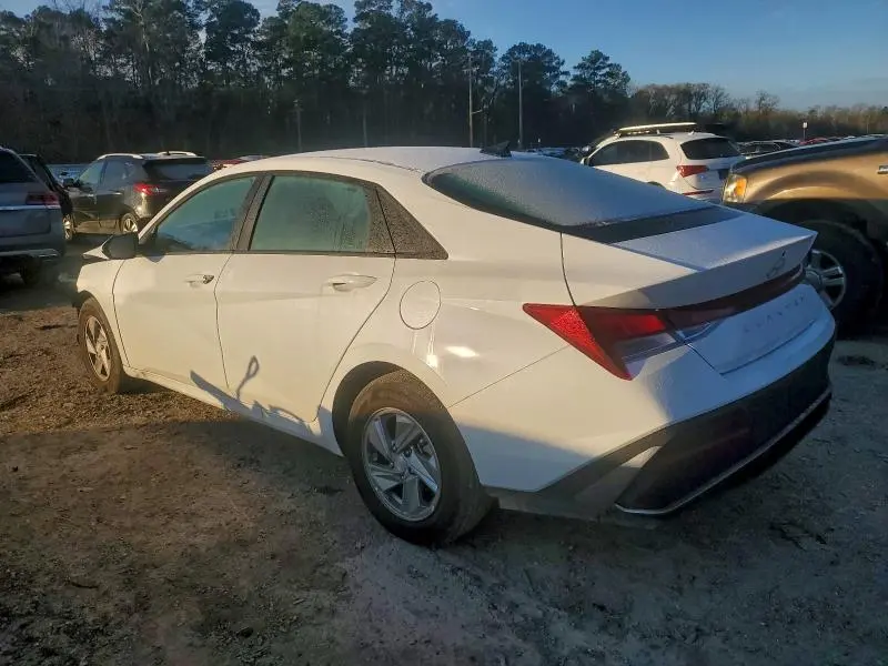 2025 HYUNDAI ELANTRA SE  