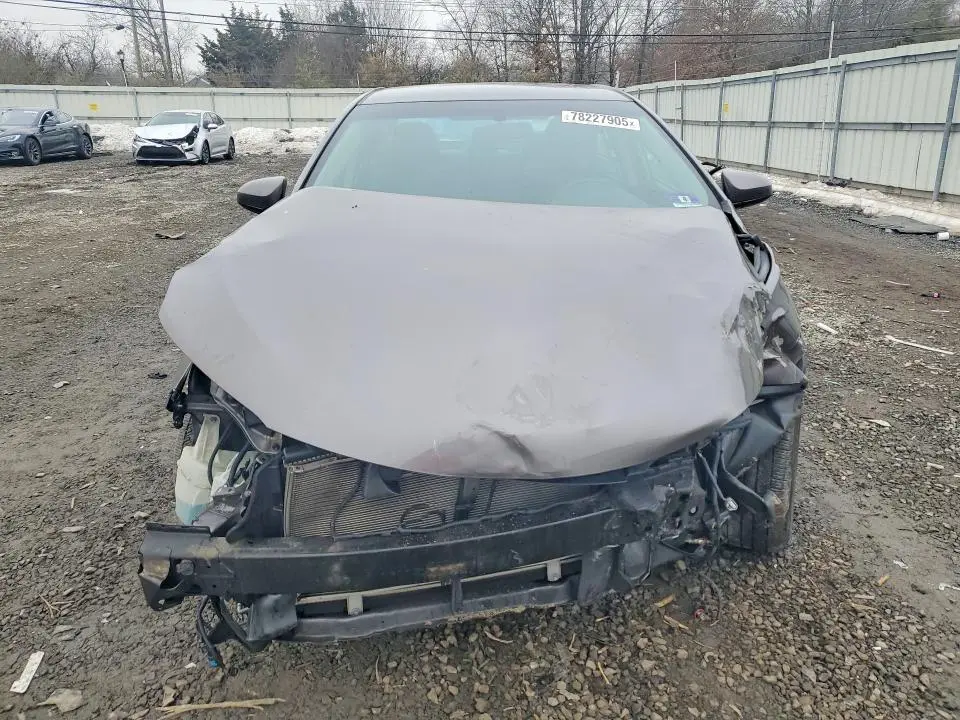 2015 TOYOTA CAMRY LE  