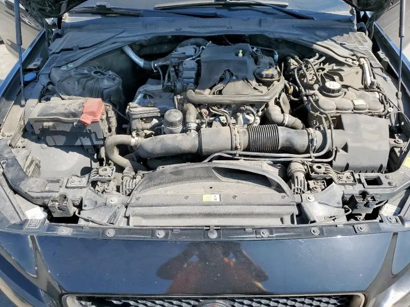 2019 JAGUAR XE   
