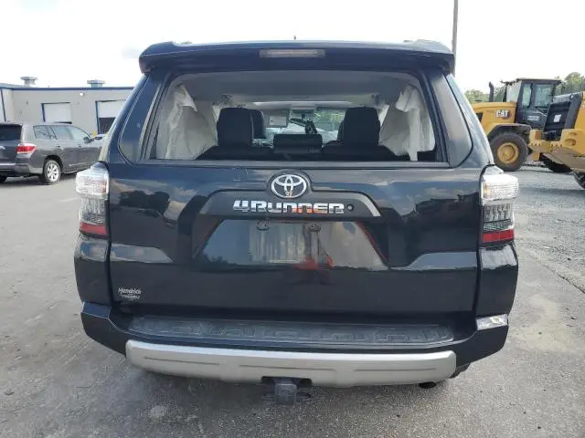 2018 TOYOTA 4RUNNER SR5/SR5 PREMIUM  