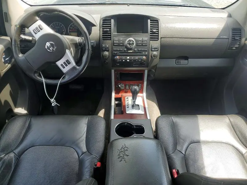 2010 NISSAN PATHFINDER S  