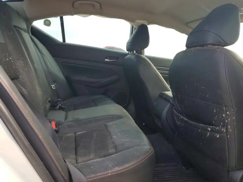 2022 NISSAN ALTIMA SR  