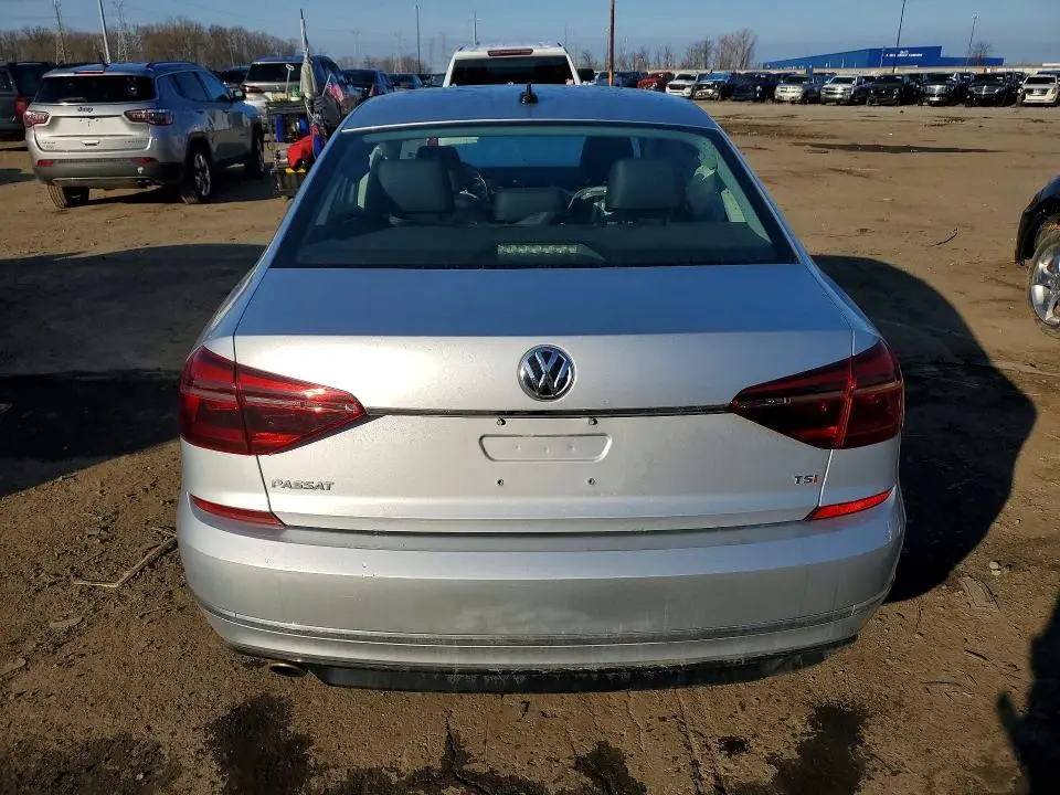 2017 VOLKSWAGEN PASSAT R-LINE  