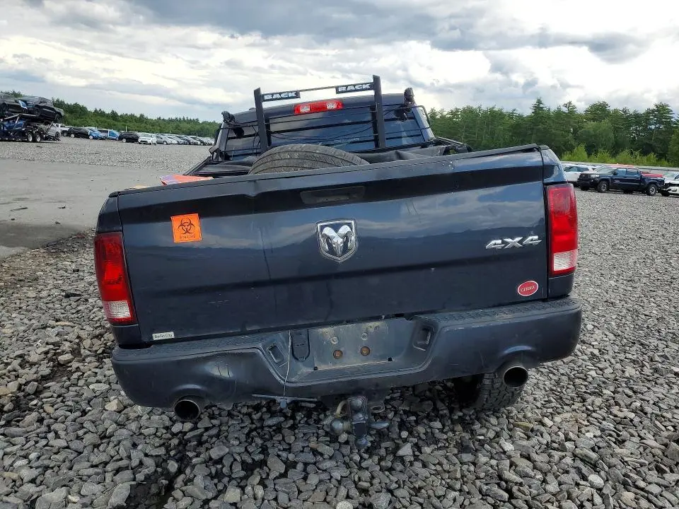 2014 RAM 1500 ST  