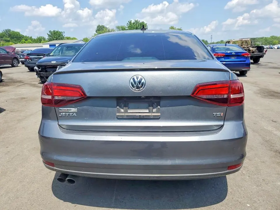 2016 VOLKSWAGEN JETTA SPORT  