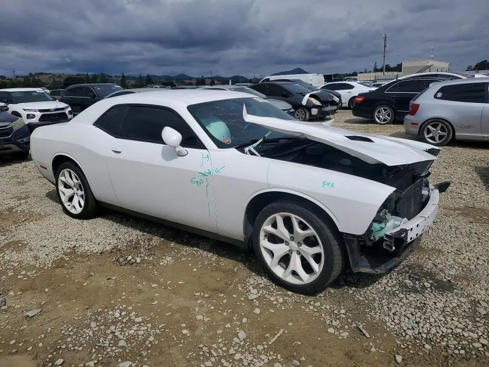 2015 DODGE CHALLENGER SXT  