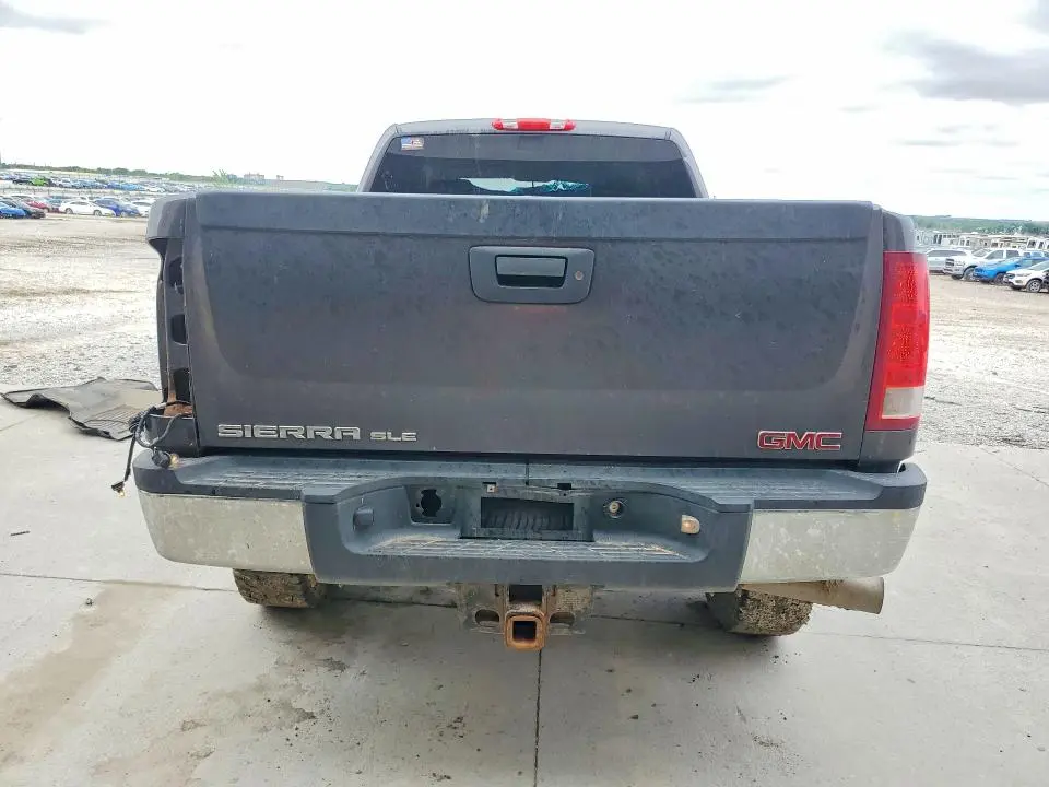 2011 GMC SIERRA K2500 SLE  