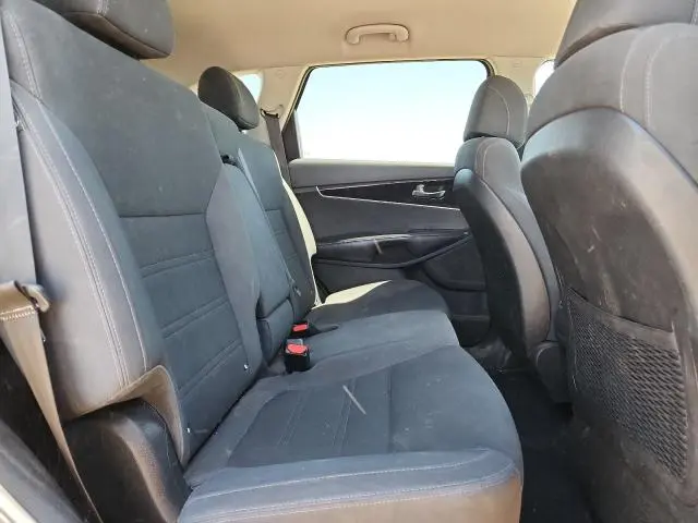 2017 KIA SORENTO LX  
