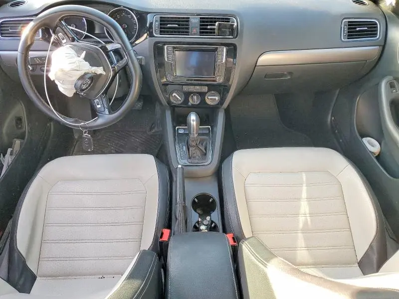 2016 VOLKSWAGEN JETTA SPORT  