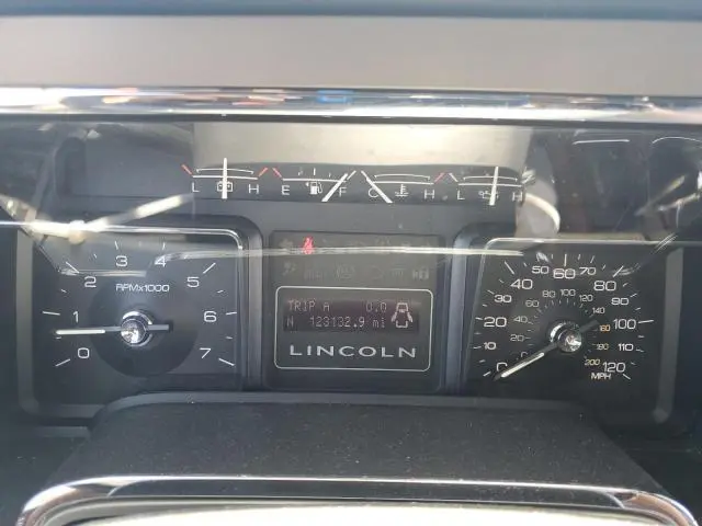 2011 LINCOLN NAVIGATOR   