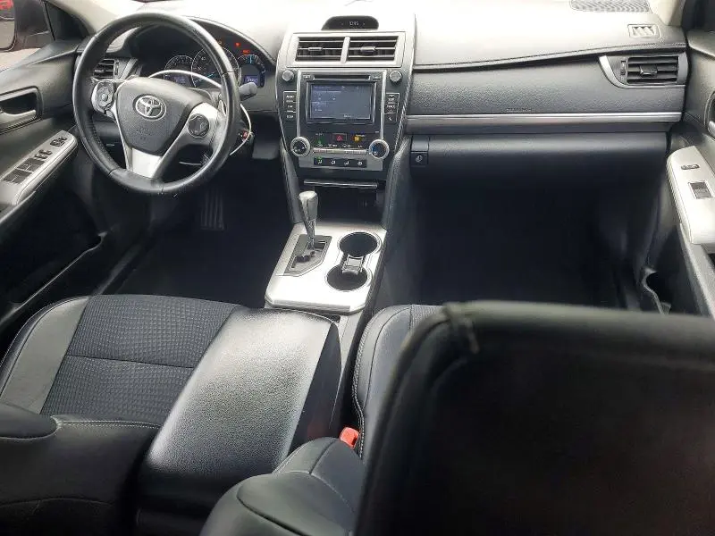 2014 TOYOTA CAMRY SE  
