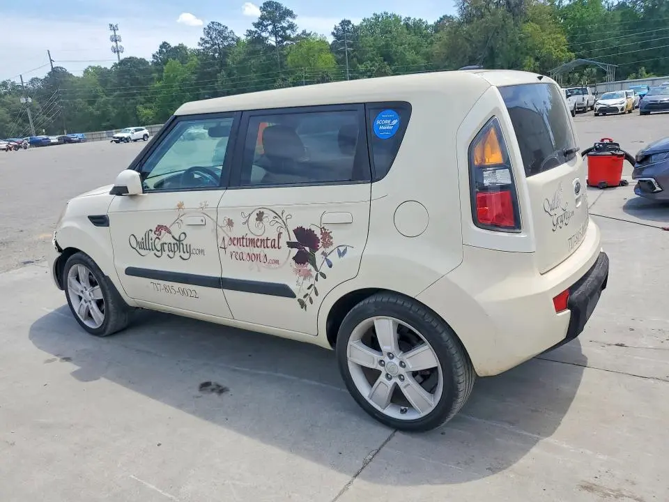 2010 KIA SOUL +  
