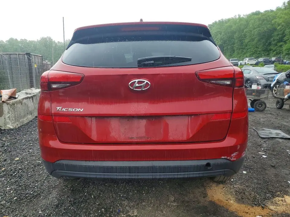 2021 HYUNDAI TUCSON SE  